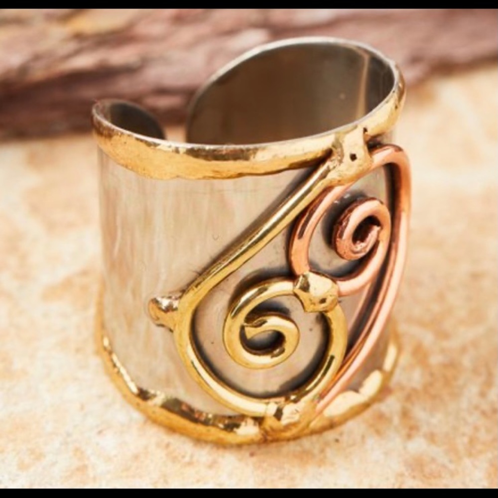 Anju Tri-Tone Shyam Ring